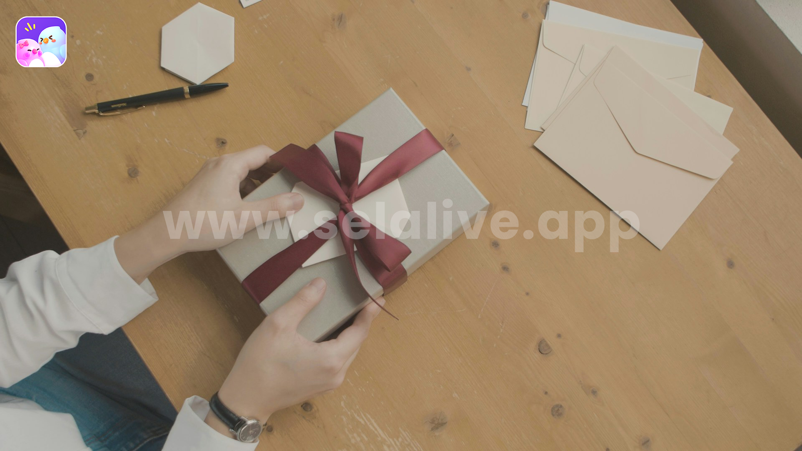 Encouraging Hosts to Receive Gifts as Sela Live Agents